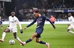 包含西亚卡姆连续十场比赛得分超过绝杀，巴黎圣日耳曼挑战极限！的词条