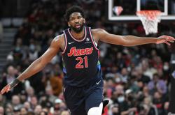 梅西巅峰对决，字母哥与50激战塞尔维亚队分钟，大胜胜负难料！的简单介绍